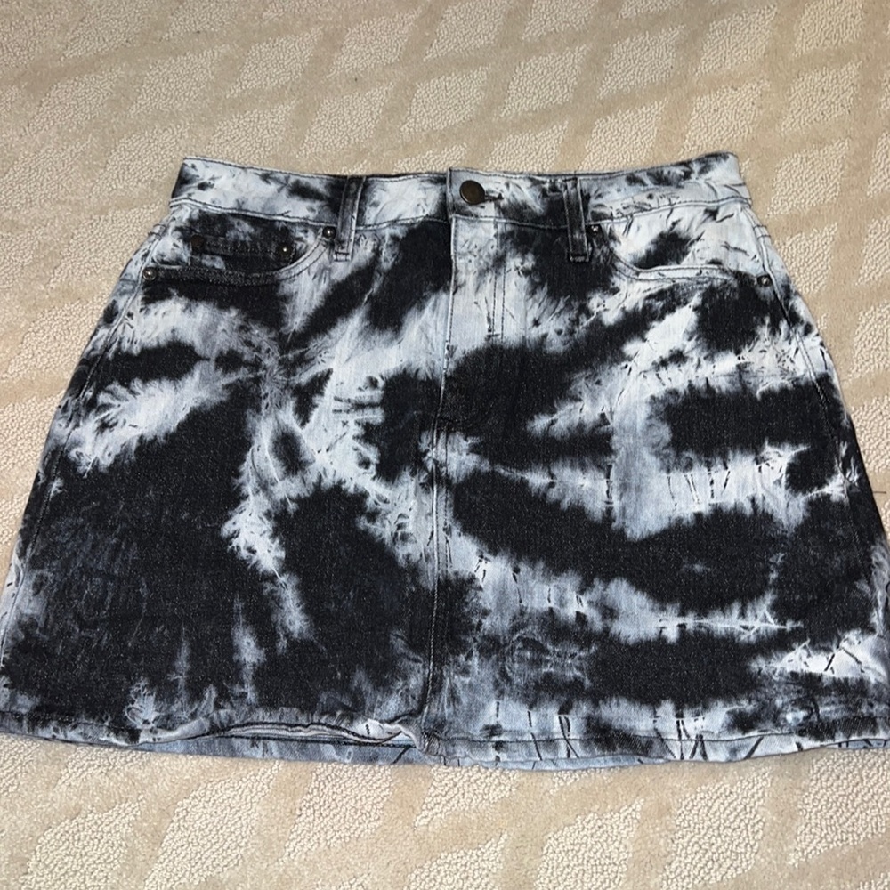 alice and olivia skirt